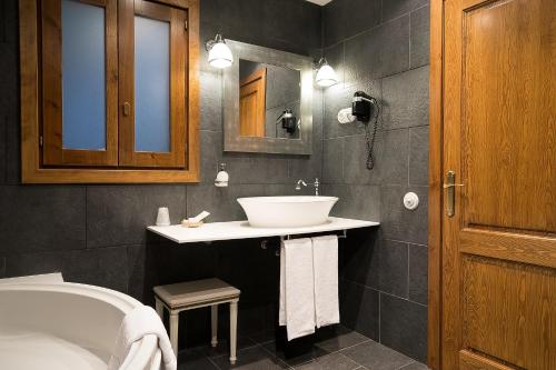 Hotel Sant Bernat tesisinde bir banyo
