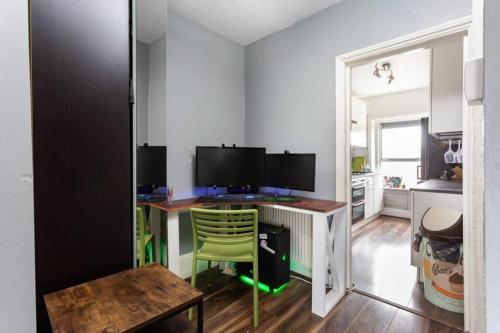 Spacious 1bed (sleeps 4) w/work space - East Croydon