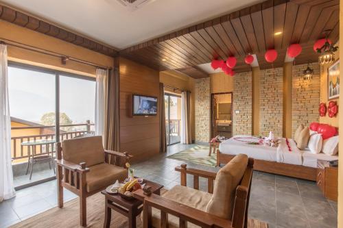 Foto da galeria de Bar Peepal Resort em Pokhara