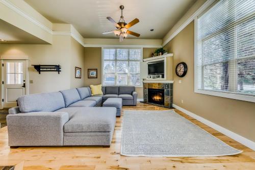 Split Rail Splendor – Photos 2