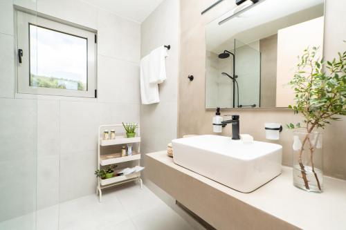 Bilik mandi di Villa Oliveto