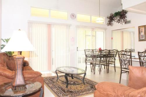 Convenient 2 Bedroom 2 Bath Townhome in Mango Key, Kissimmee, Statele Unite ale Americii