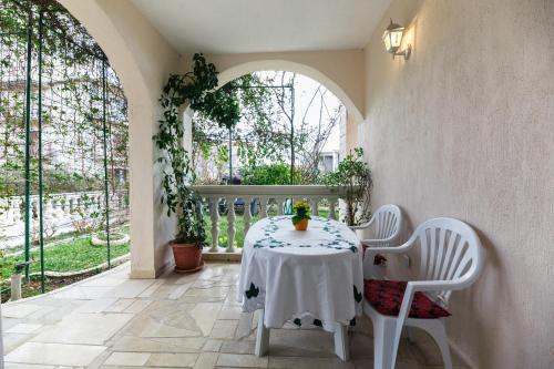 Kastela Agneza Apartment near the Beach