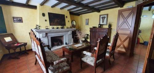 Imagen de la galería de Hotel A Forxa Cafetería Restaurante, en Carballeira