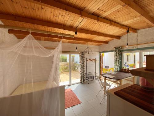 Gallery image of Ideal Summer cabin 1 km from arrifana beach in Aljezur