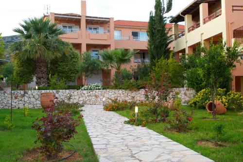 Gallery image of Zephyros Hotel in Skala Kefalonias