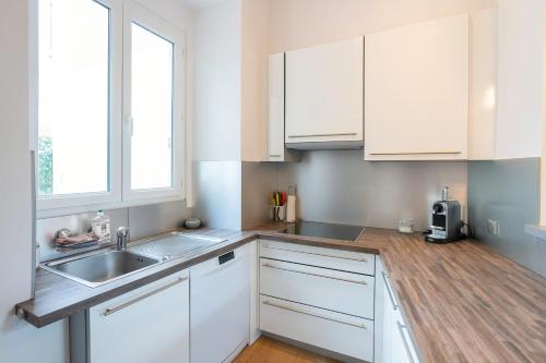 Modern 2-Br Apartment in the Heart of Cannes