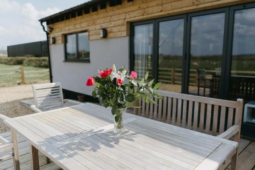 Μπαλκόνι ή βεράντα στο Hen Houses with Hot Tubs - Big Drift and Fairchilds Barn