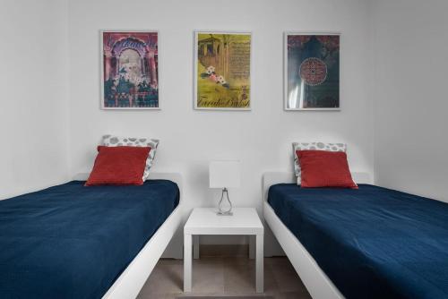 Łóżko lub łóżka w pokoju w obiekcie 3BR Luxury Frontline Golf Elegant Corner apartment