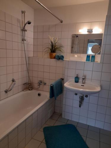 Phòng tắm tại Ferienwohnung nahe Völkerschlachtdenkmal