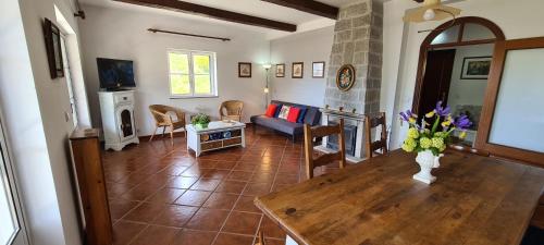 Χώρος καθιστικού στο Casa na Serra, Sabugueiro