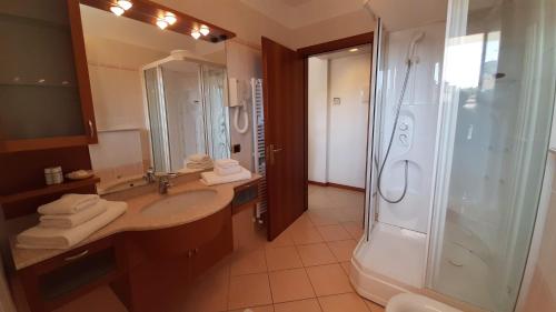 
Koupelna v ubytování Hotel & Wellness Fra I Pini
