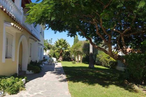 Casa Rustica 2 shared pool and garden