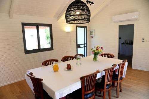Photo de la galerie de l'établissement Numa Emek-Countryside Guesthouse in Yokneam Moshava, à Yoqne‘am