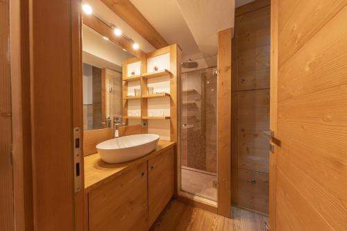 Ванная комната в Cadin Apartment
