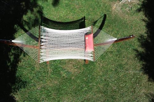 an overhead view of a net on the grass at LA DEMALERIE in Cheverny