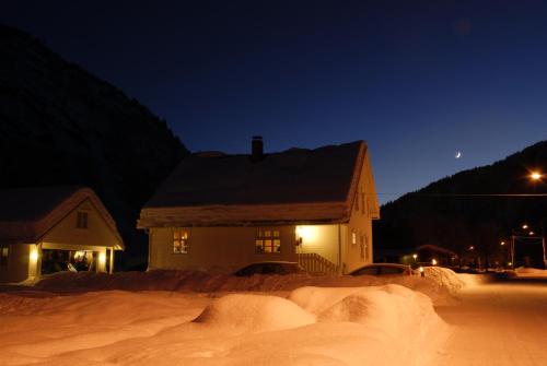 Comfortable house in quiet area v zimě