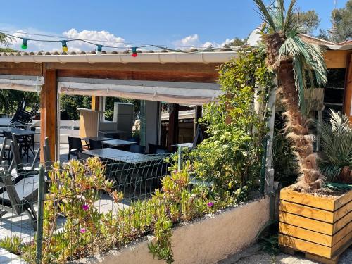Mobil home Chalet 35 m2 camping l ile d or Saint-raphael