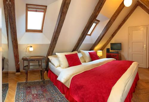 Cama o camas de una habitación en Small Luxury Palace Residence