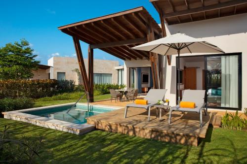 Dreams Macao Beach Punta Cana - All Inclusiveの敷地内または近くにあるプール