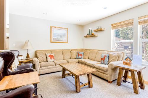 Evergreen House – Photos 2