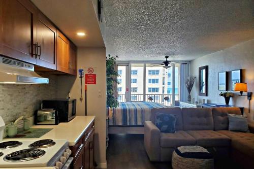 Pirates Cove Condo Unit #704 – Photos 3