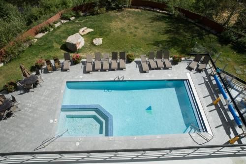 La alberca dentro o cerca de The Lodge at Snowbird