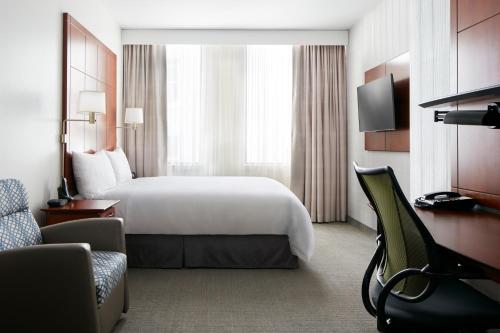Club Quarters Hotel Central Loop, Chicago Image