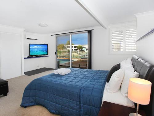 Gallery image of 4 bedroom home on canal in Mooloolaba