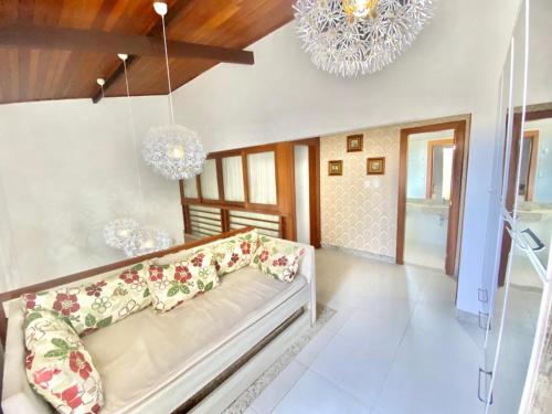 Ruang duduk di Laguna Ville