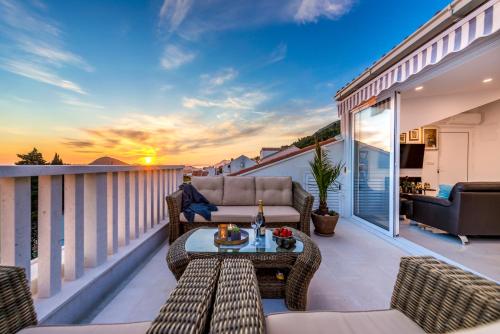 Guest house AllineedDubrovnik Choose between Double room or penthouse or studio apartments FREE PARKING