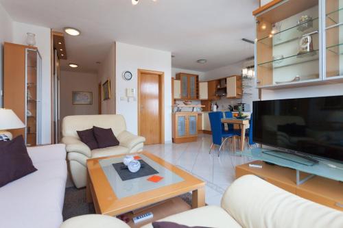 Exclusive Sea View Apartment