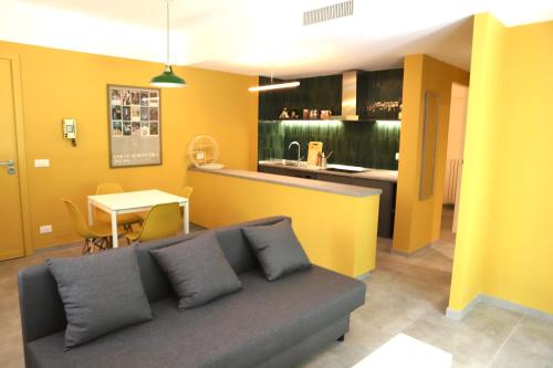 Delmirani's Book Apartments - Vatican View photo 34