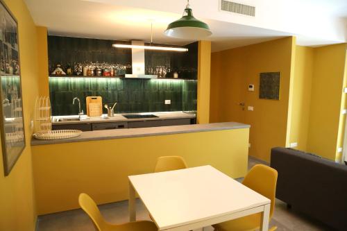 Delmirani's Book Apartments - Vatican View photo 33