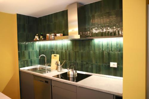 Delmirani's Book Apartments - Vatican View photo 30