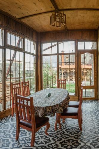  ARmoon Hotel -  Room  picture :   Tea/Coffee maker    Shower    Bath                           