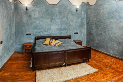  ARmoon Hotel -  Room  picture :   Tea/Coffee maker    Shower    Bath                           