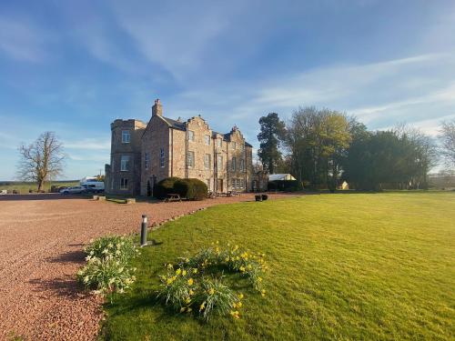 Gallery image of Shieldhill Castle in Libberton