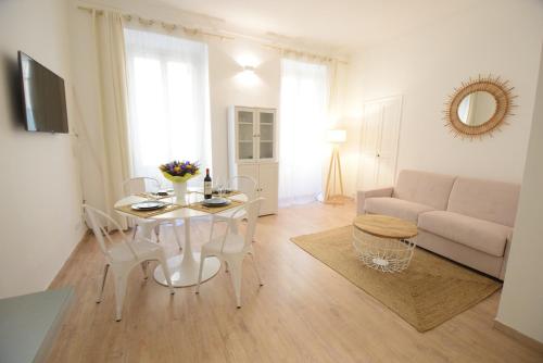 Nice Renting - BARILLERIE - COZY LOFT OLD NICE - SEA FRONT - SALEYA - MASSENA