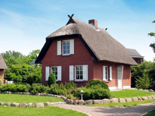 Κήπος έξω από το Holiday Home Boche by Interhome