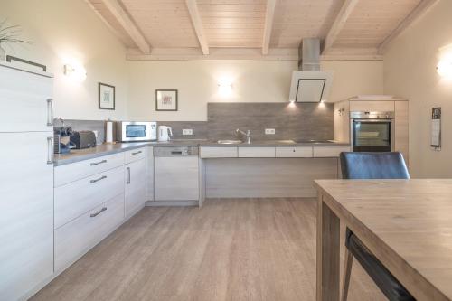 Dapur atau dapur kecil di Ferienhaus Felsenauster