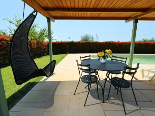 Zahrada ubytování Holiday Home Martina by Interhome