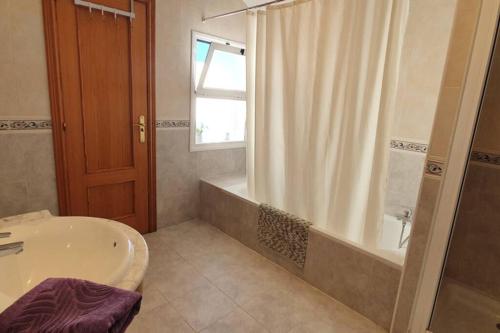 Koupelna v ubytování Impressive Duplex Penthouse Mijas Golf and Beach