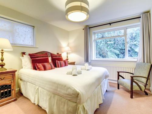 מיטה או מיטות בחדר ב-Apartment Gullsway Upper by Interhome