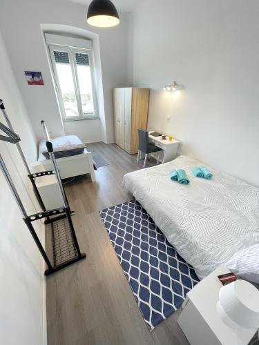 Sea star apartments