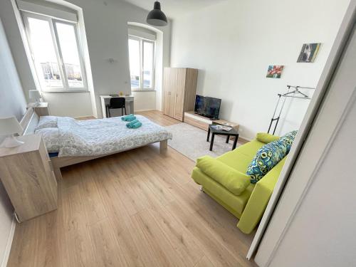 TV a/nebo společenská místnost v ubytování Sea star apartments