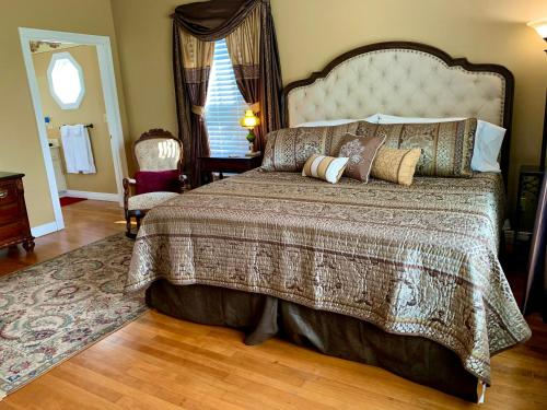 The Hill House Bed & Breakfast – Photos 3
