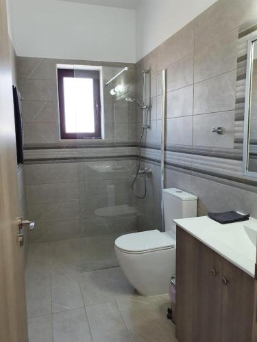 Bilik mandi di Villa Yermanina