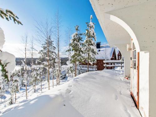 Holiday Home Alppikylä 13b paritalo by Interhome v zimě