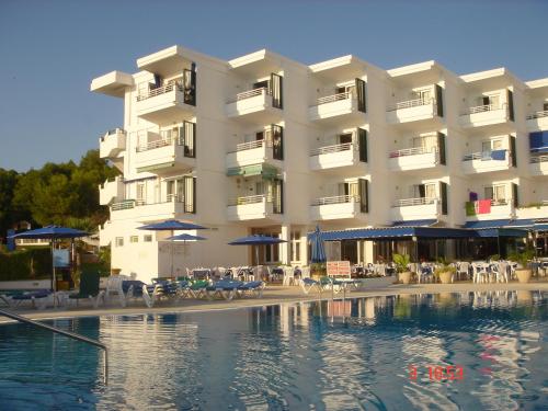 Πισίνα στο ή κοντά στο Apartamentos Vistamar